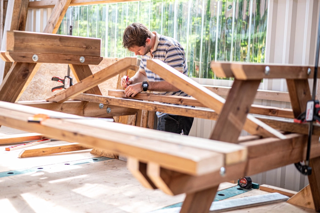 Focus sur le métier de Charpentier Bois